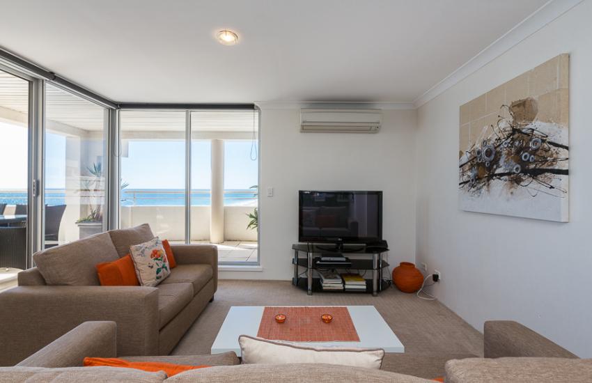 Golden Sands Beach Apartment - Living Area - holiday accommodation rentals for short  term stays in Perth