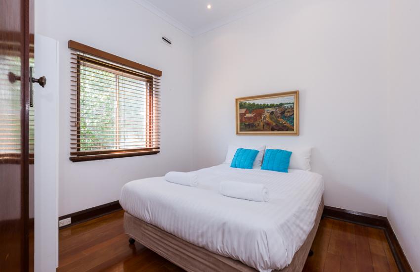 North Cottesloe Cottage - Bedroom - holiday accommodation rentals for short term stays in Perth