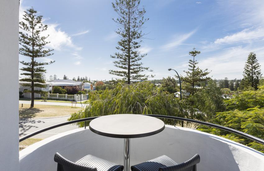 Cottesloe Beach Deluxe Apartment - Balcony - holiday accommodation rentals for short term stays in Perth