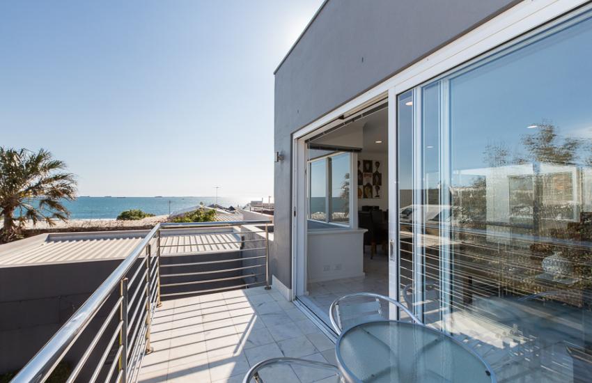 Cottesloe Beach House II - Balcony - holiday accommodation rentals for short term stays in Perth