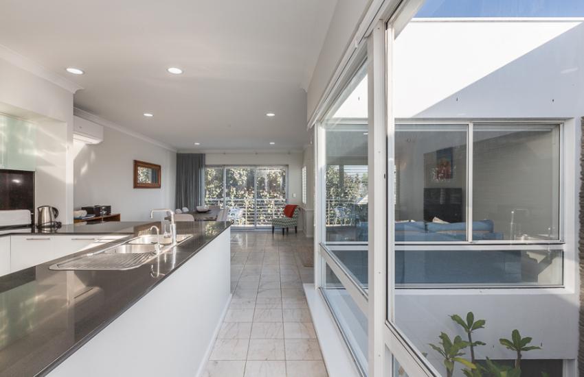 Cottesloe Beach House II - Kitchen - holiday accommodation rentals for short term stays in Perth