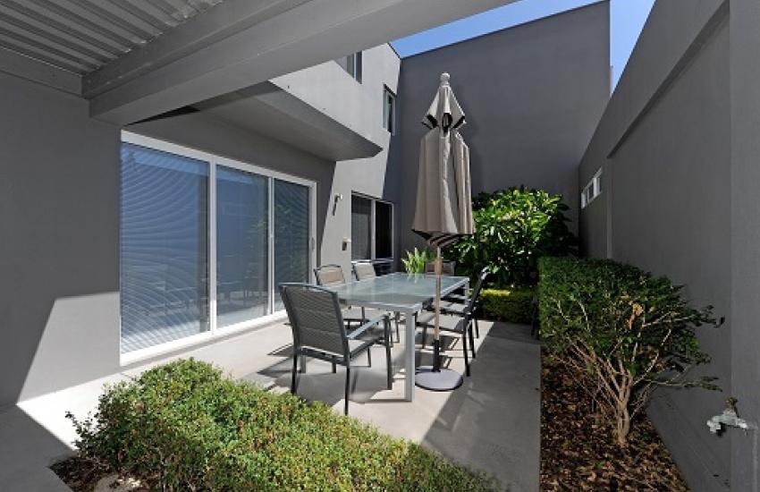Cottesloe Beach House II - Outdoor Area - holiday accommodation rentals for short term stays in Perth
