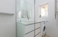 Cottesloe Bel-Air Apartment - Bathroom - holiday accommodation rentals for short term stays in Perth