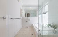 Cottesloe Beach House II - Bathroom - holiday accommodation rentals for short term stays in Perth