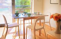 Cottesloe Studio 105 - Dining Area - holiday accommodation rentals for short term stays in Perth